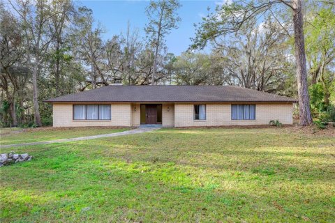 House in Gainesville, Florida 3 bedrooms, 231.79 sq.m. № 1719908 - photo 1
