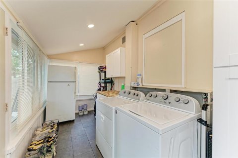 House in Bradenton, Florida 3 bedrooms, 126.07 sq.m. № 1745315 - photo 22