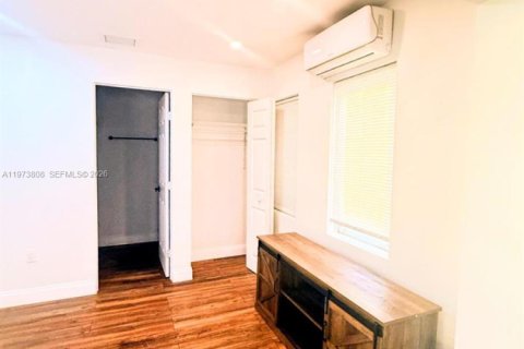 Casa en venta en Miami, Florida, 3 dormitorios, 124.95 m2 № 2038711 - foto 18