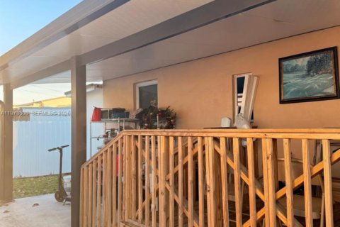 Casa en venta en Miami, Florida, 3 dormitorios, 124.95 m2 № 2038711 - foto 19