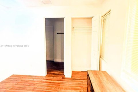 Casa en venta en Miami, Florida, 3 dormitorios, 124.95 m2 № 2038711 - foto 17