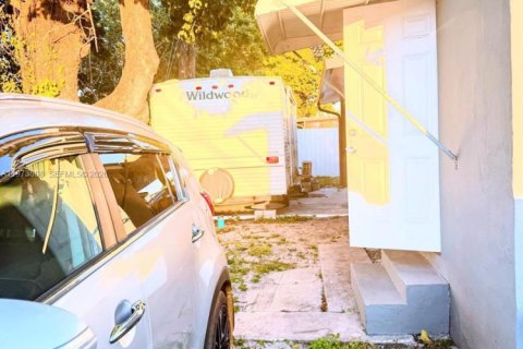 Casa en venta en Miami, Florida, 3 dormitorios, 124.95 m2 № 2038711 - foto 21