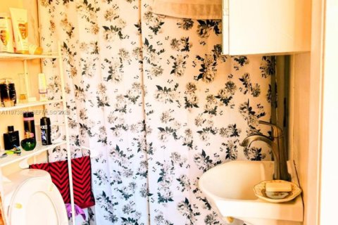 Casa en venta en Miami, Florida, 3 dormitorios, 124.95 m2 № 2038711 - foto 28