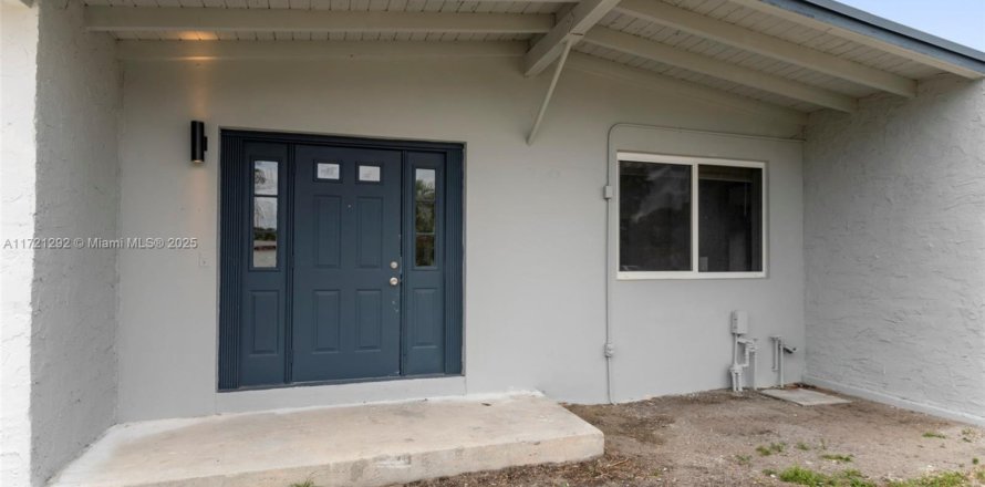 Villa ou maison à Pompano Beach, Floride 4 chambres № 1971988