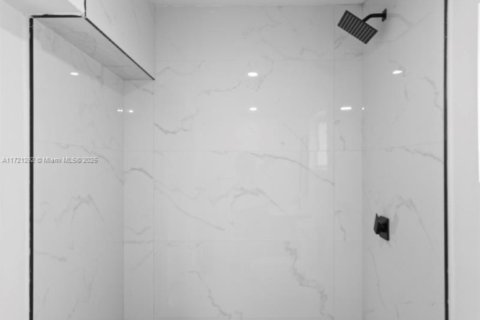 Villa ou maison à vendre à Pompano Beach, Floride: 4 chambres № 1971988 - photo 11