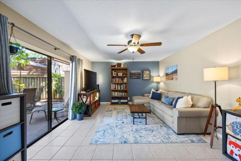 Touwnhouse à vendre à Palm Harbor, Floride: 2 chambres, 124.86 m2 № 1680090 - photo 11