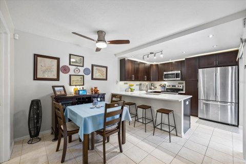 Touwnhouse à vendre à Palm Harbor, Floride: 2 chambres, 124.86 m2 № 1680090 - photo 13