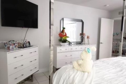 Снять в аренду кондоминиум в Хайалиа, Флорида 2 спальни, 97.55м2, № 2063660 - фото 6