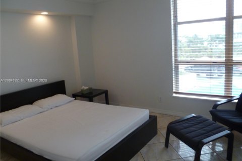 Condominio en venta en Aventura, Florida, 2 dormitorios, 125.7 m2 № 2065834 - foto 7