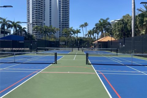 Condominio en venta en Aventura, Florida, 2 dormitorios, 125.7 m2 № 2065834 - foto 12