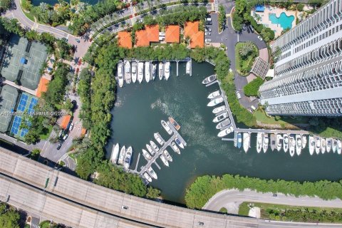 Condominio en venta en Aventura, Florida, 2 dormitorios, 125.7 m2 № 2065834 - foto 30