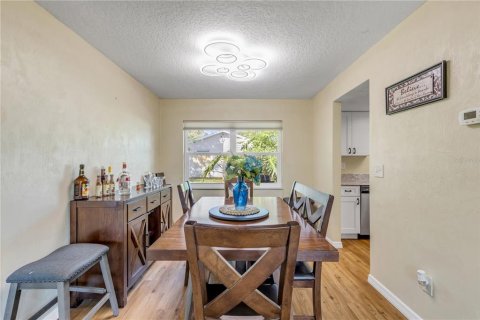 Casa en venta en New Smyrna Beach, Florida, 3 dormitorios, 145.86 m2 № 2145519 - foto 9