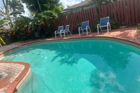 Casa en venta en Sunrise, Florida, 4 dormitorios, 152.55 m2 № 2088750 - foto 11