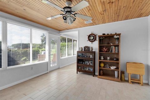 House in Port Richey, Florida 2 bedrooms, 169.08 sq.m. № 1907659 - photo 26