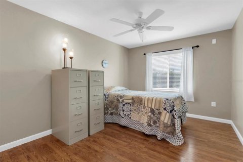 House in Port Richey, Florida 2 bedrooms, 169.08 sq.m. № 1907659 - photo 23