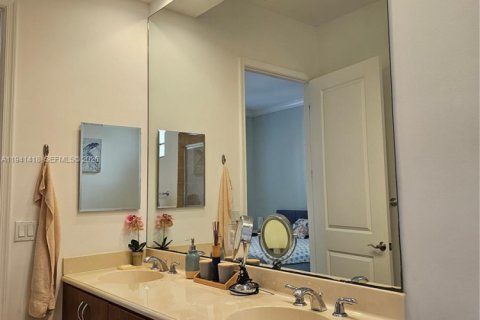 Copropriété à louer à Sunrise, Floride: 2 chambres, 107.67 m2 № 1999197 - photo 13