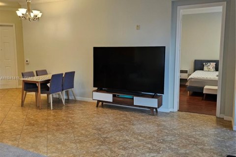 Copropriété à louer à Sunrise, Floride: 2 chambres, 107.67 m2 № 1999197 - photo 8