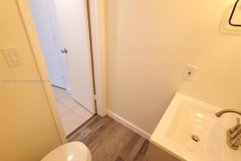 Купить кондоминиум в Лодерхилл, Флорида 1 спальня, 74.32м2, № 1985564 - фото 21