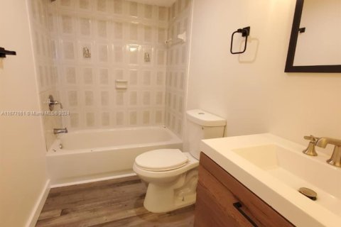 Купить кондоминиум в Лодерхилл, Флорида 1 спальня, 74.32м2, № 1985564 - фото 17