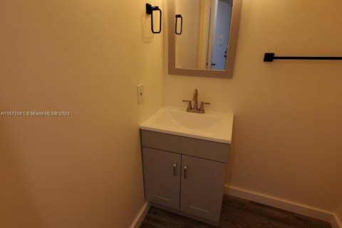 Купить кондоминиум в Лодерхилл, Флорида 1 спальня, 74.32м2, № 1985564 - фото 20