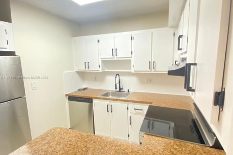 Купить кондоминиум в Лодерхилл, Флорида 1 спальня, 74.32м2, № 1985564 - фото 4