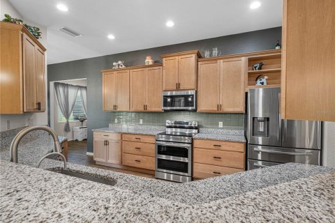 House in Winter Haven, Florida 3 bedrooms, 214.79 sq.m. № 2395892 - photo 15