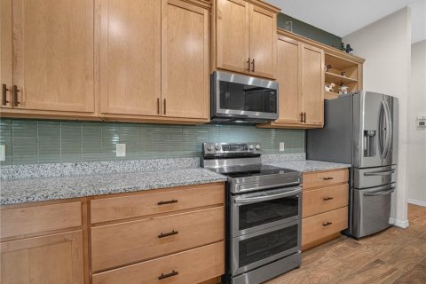 House in Winter Haven, Florida 3 bedrooms, 214.79 sq.m. № 2395892 - photo 16