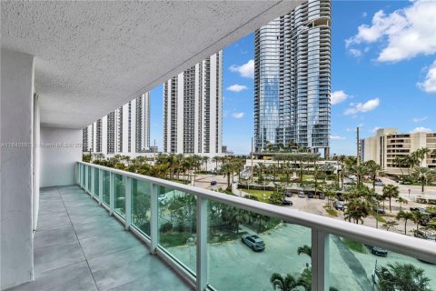 Copropriété à vendre à Sunny Isles Beach, Floride: 2 chambres, 126.07 m2 № 1836066 - photo 25