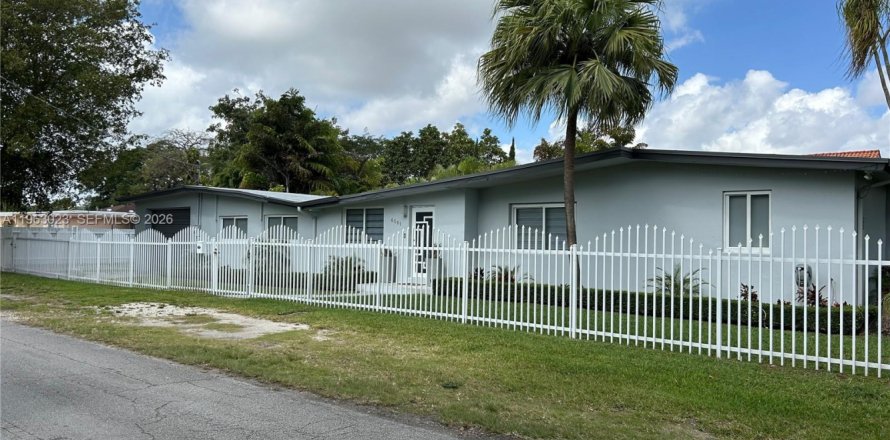 Villa ou maison à Miami, Floride 4 chambres, 174.28 m2 № 2023968