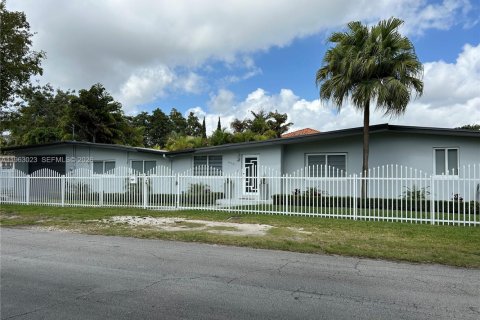 Villa ou maison à louer à Miami, Floride: 4 chambres, 174.28 m2 № 2023968 - photo 7