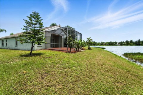 House in Brandon, Florida 3 bedrooms, 188.41 sq.m. № 1813702 - photo 4