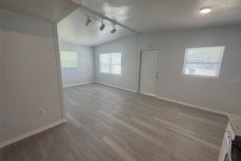 Casa en alquiler en Orlando, Florida, 4 dormitorios, 97.83 m2 № 1767137 - foto 27