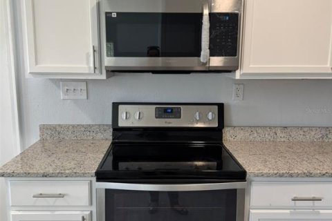 Casa en alquiler en Orlando, Florida, 4 dormitorios, 97.83 m2 № 1767137 - foto 8