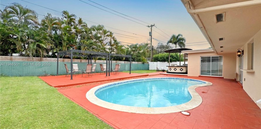 Casa en Fort Lauderdale, Florida 4 dormitorios, 148.46 m2 № 2002882