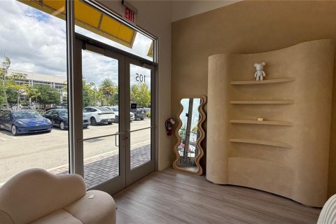 Commercial property in Sweetwater, Florida № 2069583 - photo 3