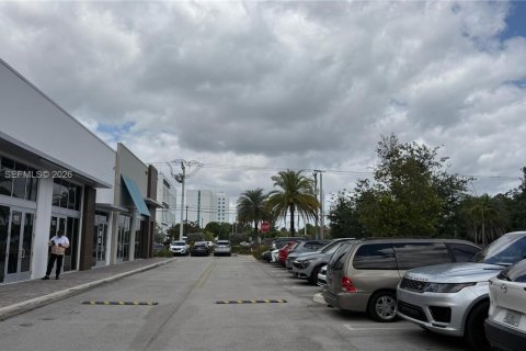 Commercial property in Sweetwater, Florida № 2069583 - photo 22