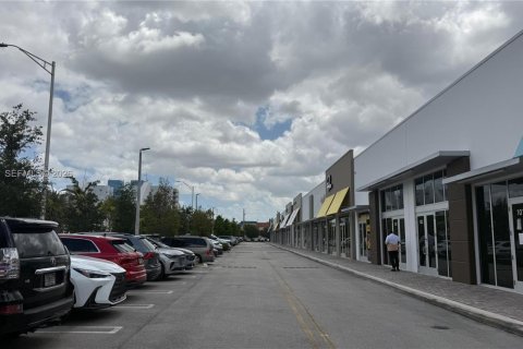 Commercial property in Sweetwater, Florida № 2069583 - photo 21