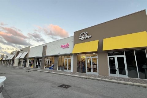 Commercial property in Sweetwater, Florida № 2069583 - photo 20