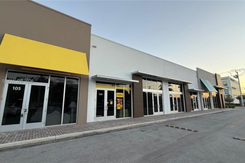 Commercial property in Sweetwater, Florida № 2069583 - photo 19