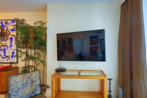 Condominio en alquiler en Miami, Florida, 1 dormitorio, 73.49 m2 № 2152666 - foto 21