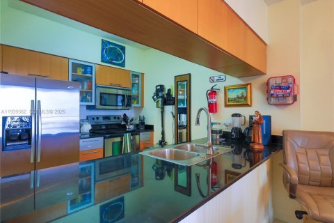 Condominio en alquiler en Miami, Florida, 1 dormitorio, 73.49 m2 № 2152666 - foto 16