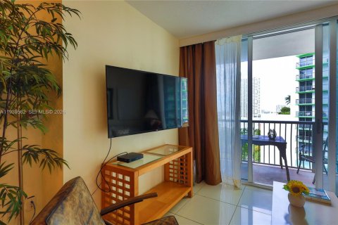 Condominio en alquiler en Miami, Florida, 1 dormitorio, 73.49 m2 № 2152666 - foto 27
