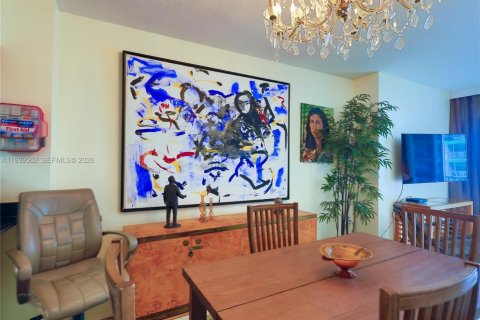 Condominio en alquiler en Miami, Florida, 1 dormitorio, 73.49 m2 № 2152666 - foto 24