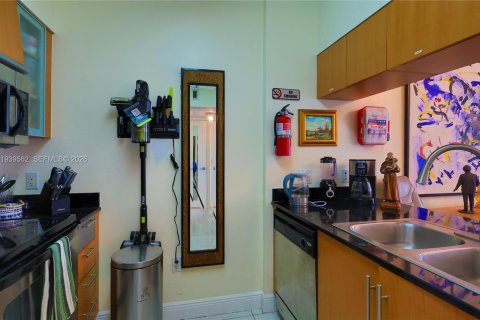 Condominio en alquiler en Miami, Florida, 1 dormitorio, 73.49 m2 № 2152666 - foto 26