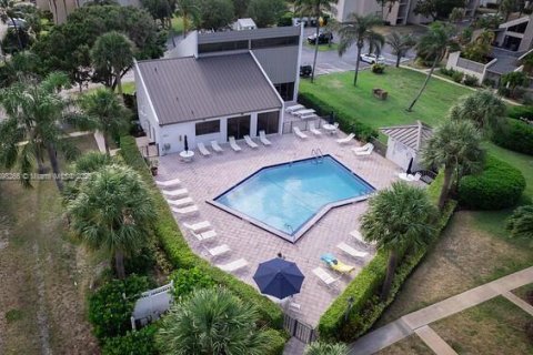 Condominio en alquiler en Jupiter, Florida, 2 dormitorios, 139.35 m2 № 1954675 - foto 13