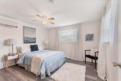 Casa en venta en Sarasota, Florida, 2 dormitorios, 112.23 m2 № 1740950 - foto 13