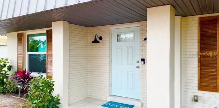 Villa ou maison à Belleair Beach, Floride 3 chambres, 161.93 m2 № 343241