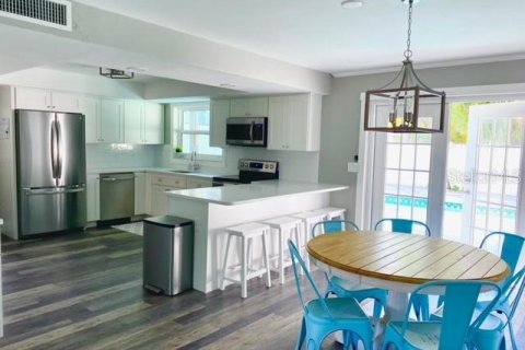 Casa en alquiler en Belleair Beach, Florida, 3 dormitorios, 161.93 m2 № 343241 - foto 6