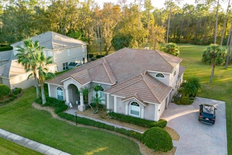 House in Lake Mary, Florida 4 bedrooms, 305.56 sq.m. № 2302746