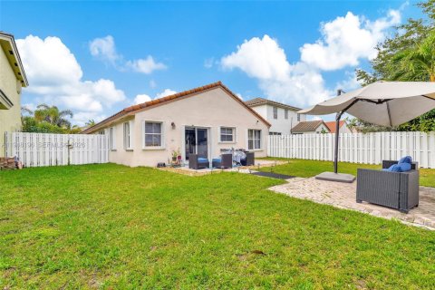 Villa ou maison à vendre à Pembroke Pines, Floride: 3 chambres, 163.88 m2 № 2005475 - photo 22